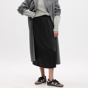 NEW + TAGS Petite Satin Midi Skirt